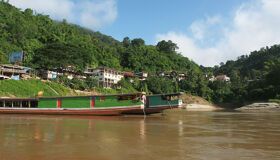 Pak Beng Boat and River Nice